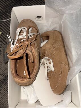 Suede Tan Sneakers with White Laces
